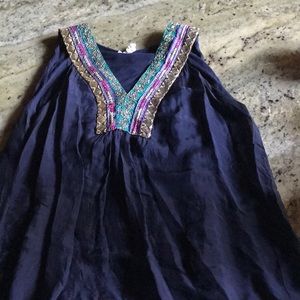 Pretty silk v neck detailed top long